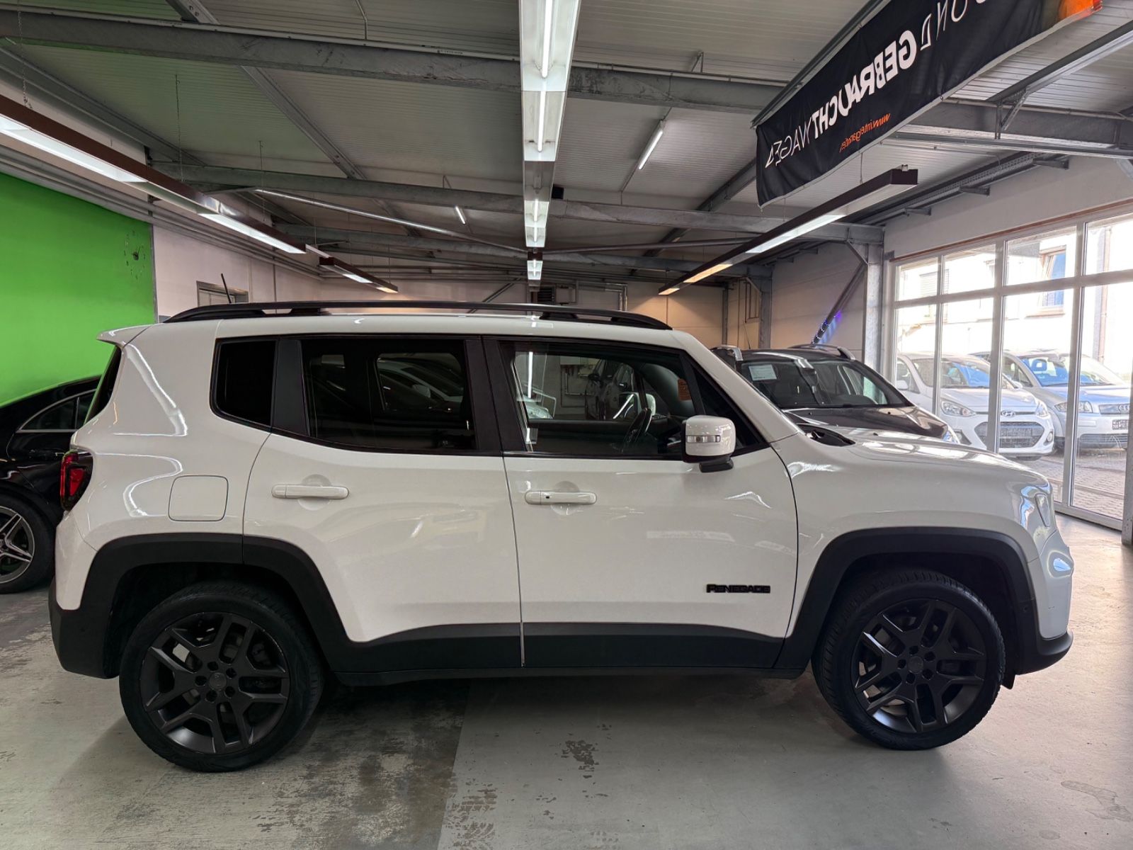 Jeep Renegade S Plug-In-Hybrid 4xe - Samsaru's Car Outlet