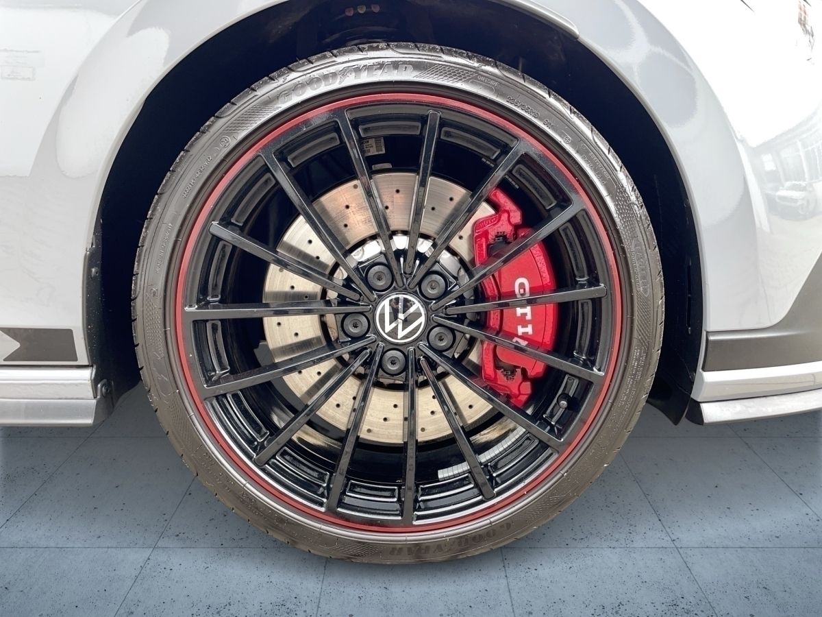Volkswagen Golf GTI Clubsport 2.0 TSI DSG - Samsaru's Car Outlet