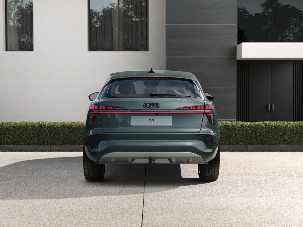 Audi Q3 Sportback 1.5 TFSI S tronic S line AHK Navi