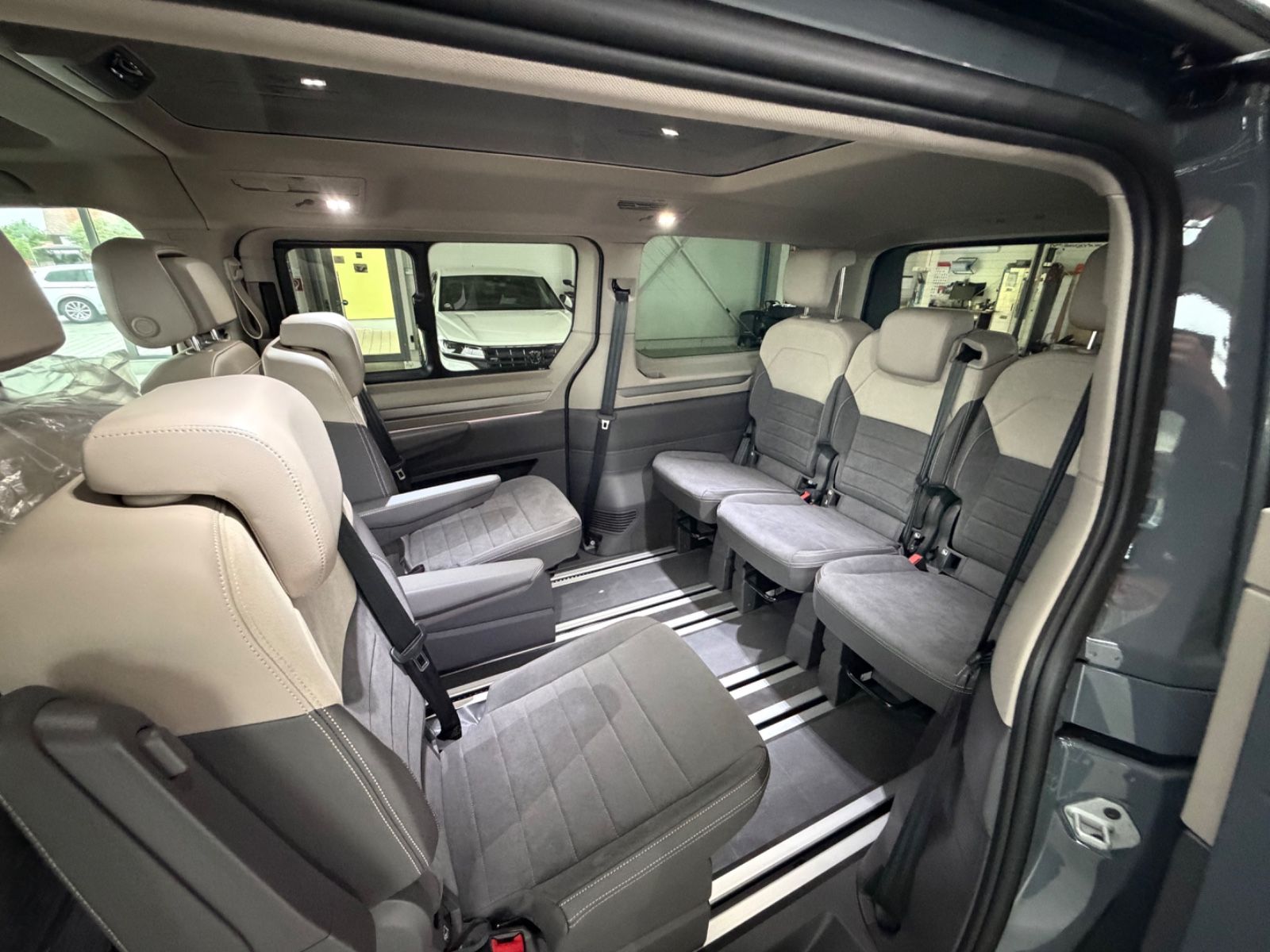 Volkswagen T7 Multivan Hybrid 4Mo Edition LÜ ABT 273PS+20"