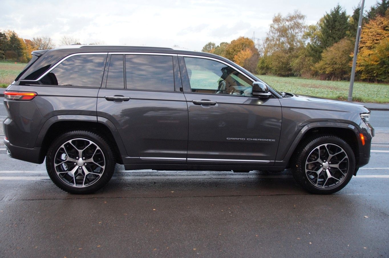 Jeep Summit Reserve Pl*1HAND*NEUWERTIG*VOLL* NP 107.