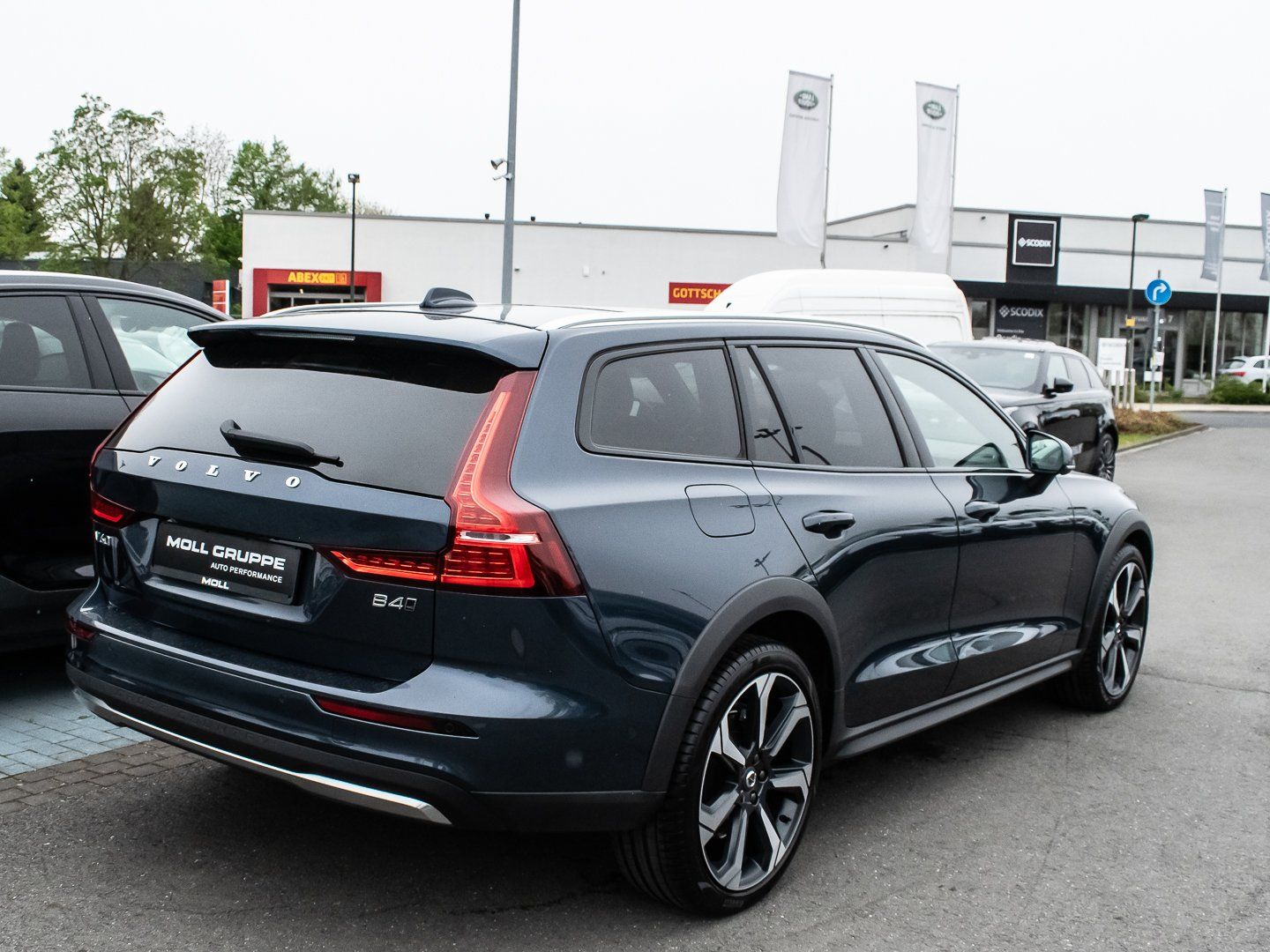 Volvo V60 Cross Country B4 D AWD Ultimate Bright AHK