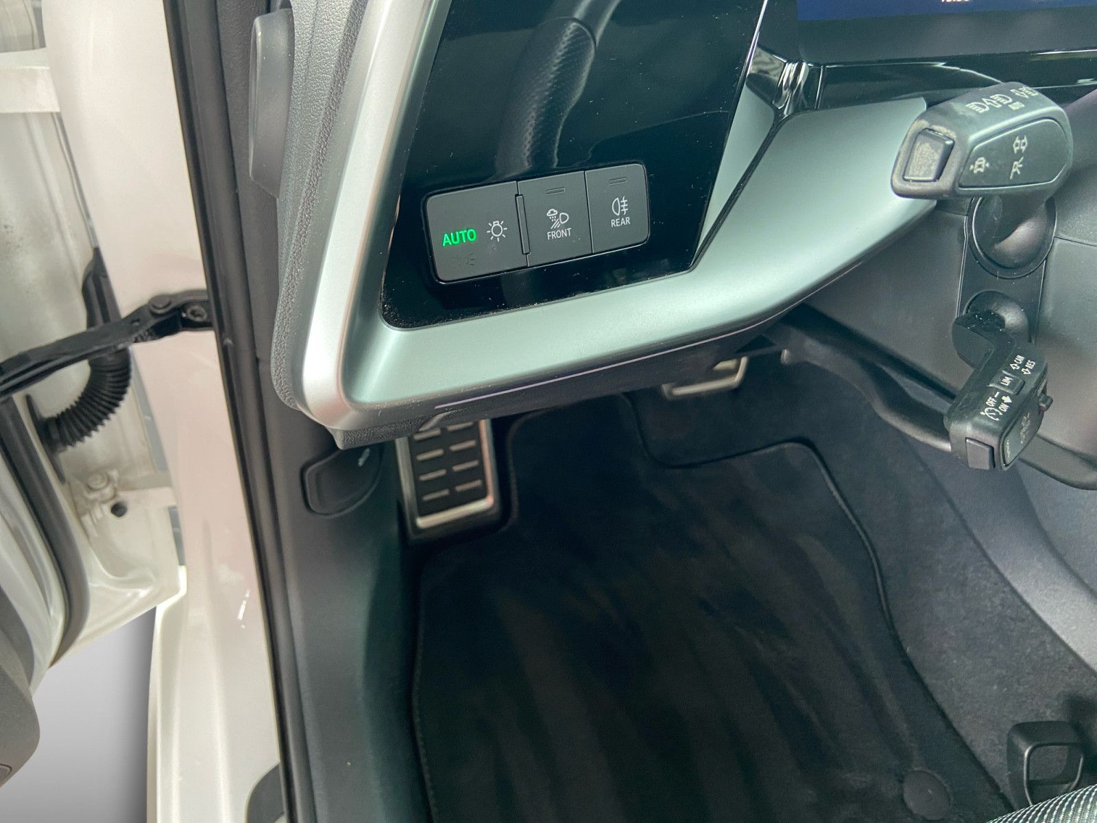 Audi A3 Sportback 40TFSIe S tronic S line - Samsaru's Car Outlet