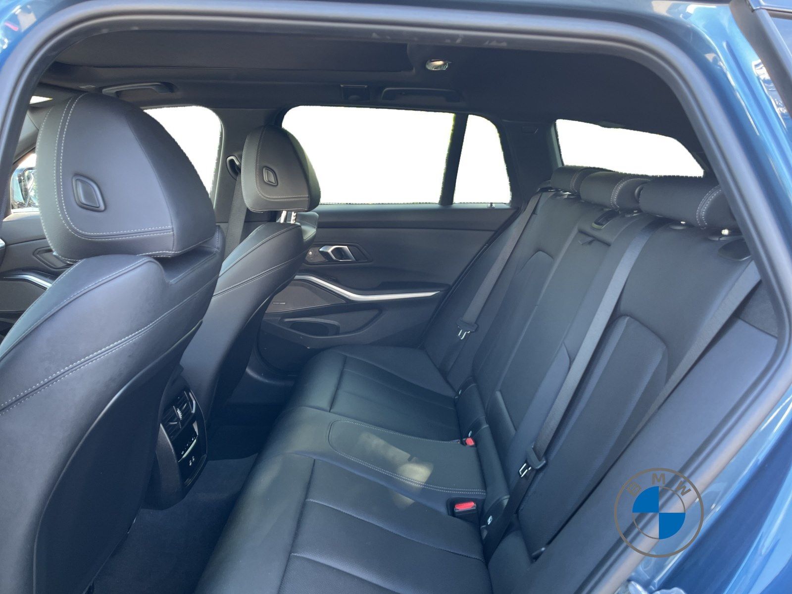 BMW 330e xDrive Touring M Sport DA Prof Pano AHK PA+