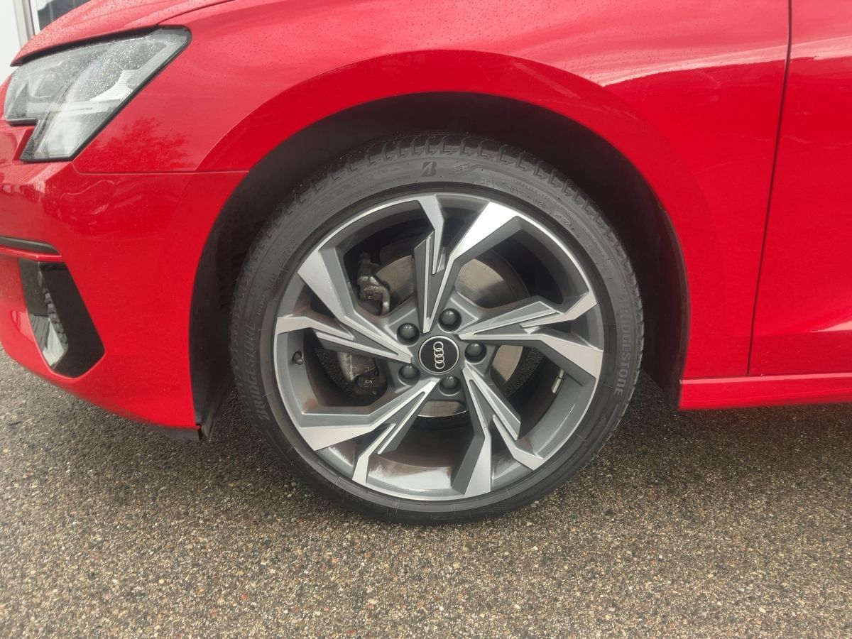 Audi A3 Limousine 35 TDI S-TR ADVANCED PDC+GRA+SHZ+18