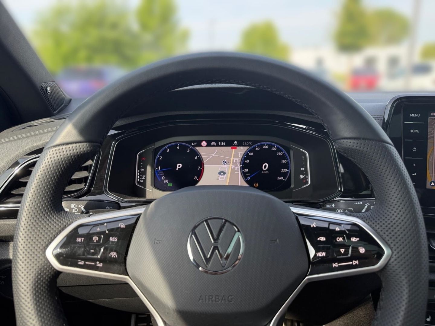 Volkswagen T-Roc R-Line 4motion 2.0 TSI - Samsaru's Car Outlet