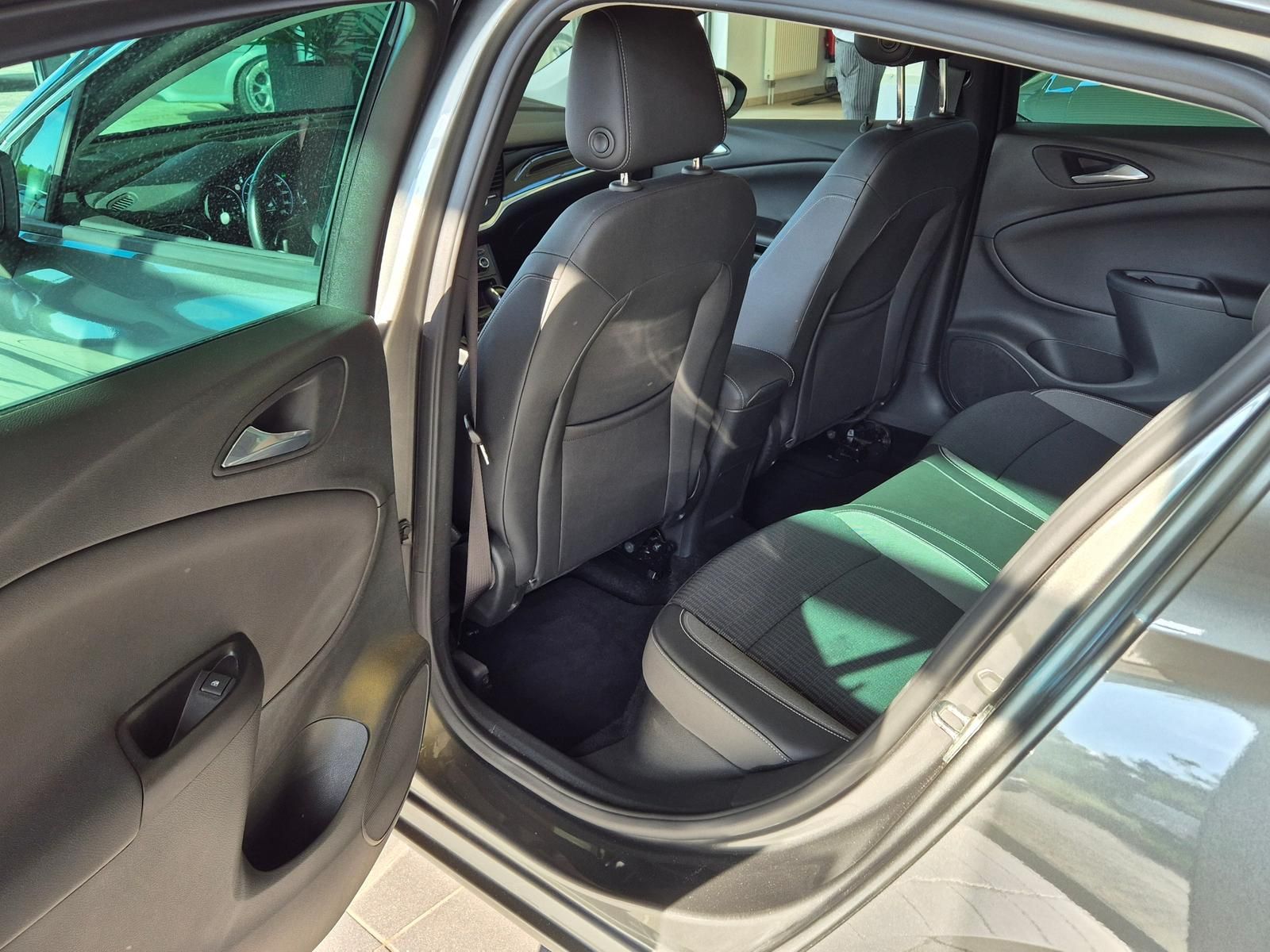 Opel Astra 1.4 Turbo - Samsaru's Car Outlet