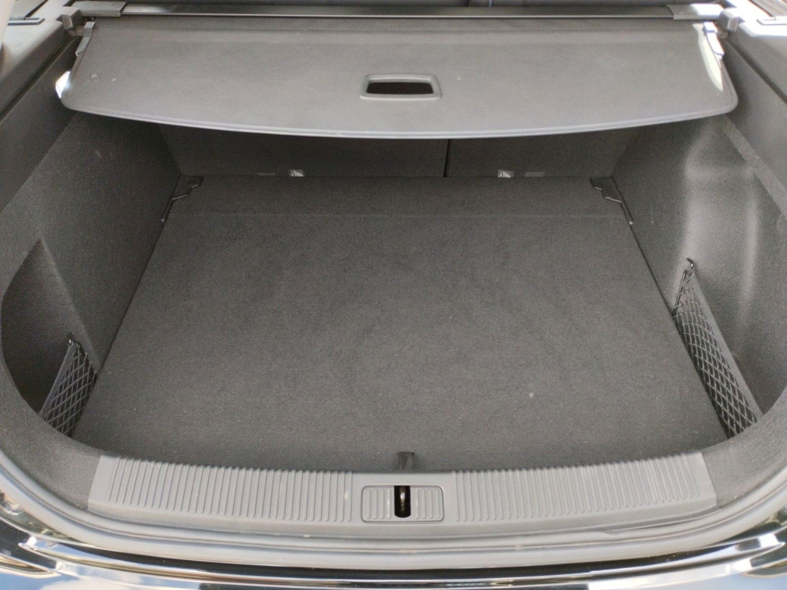 MG5 61,1 kWh Luxury - 8-fach bereift-