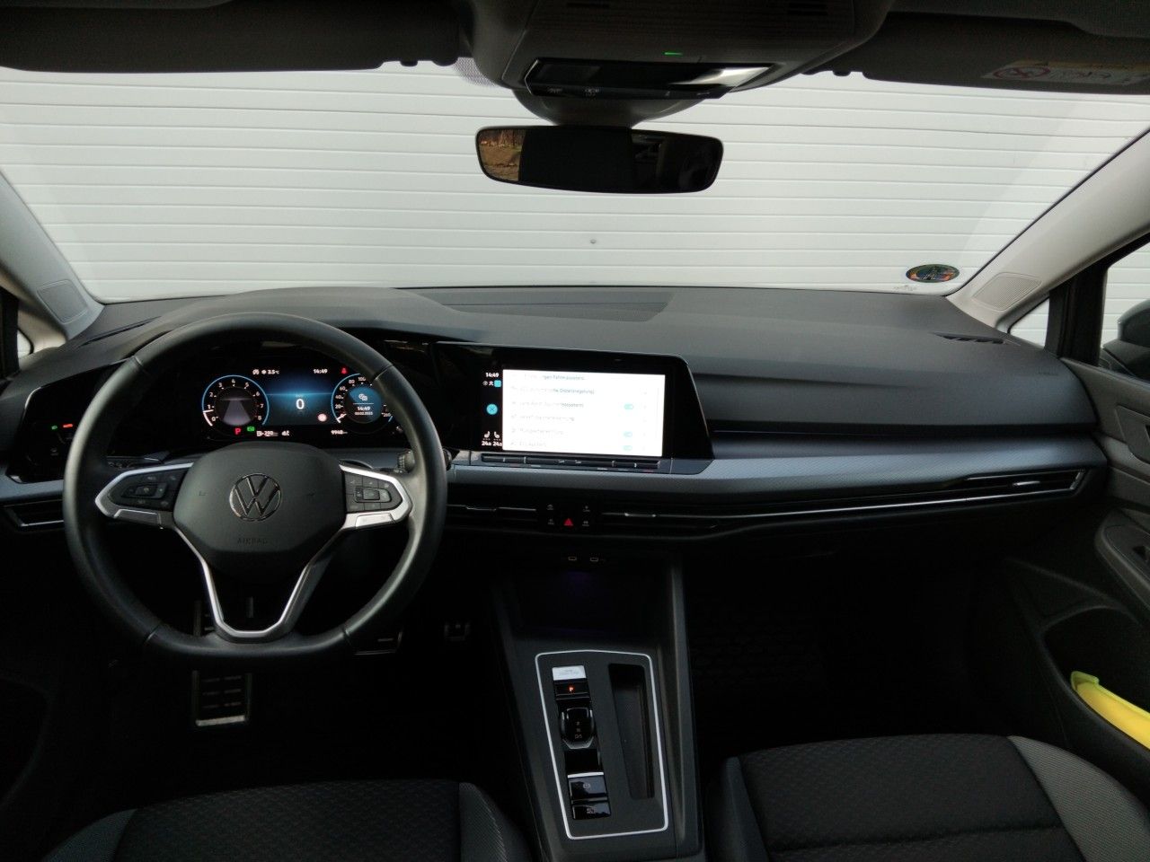 Volkswagen Golf VIII Variant eTSI DSG - Samsaru's Car Outlet
