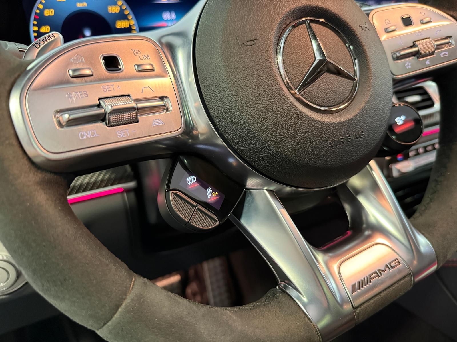 Mercedes-Benz GLE 53 AMG 4Matic+*PANO*HUD*CARBON*DISTR*360KAM*