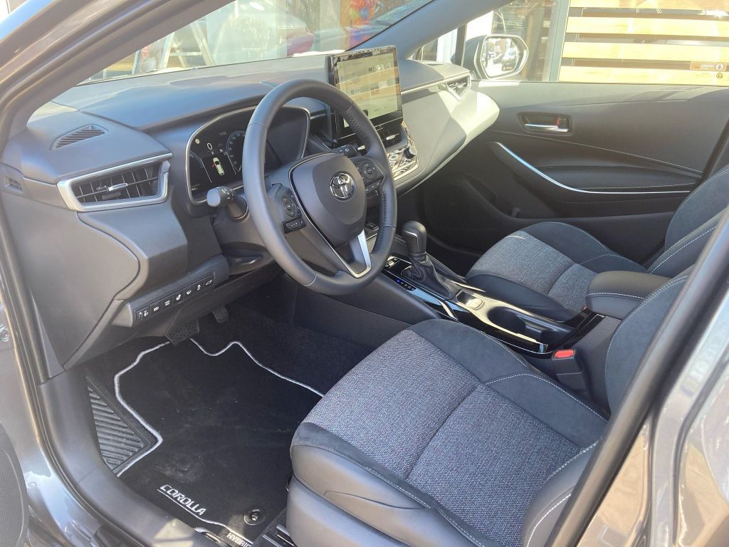 Toyota Corolla 1.8 Hybrid Touring Sports Teamplayer