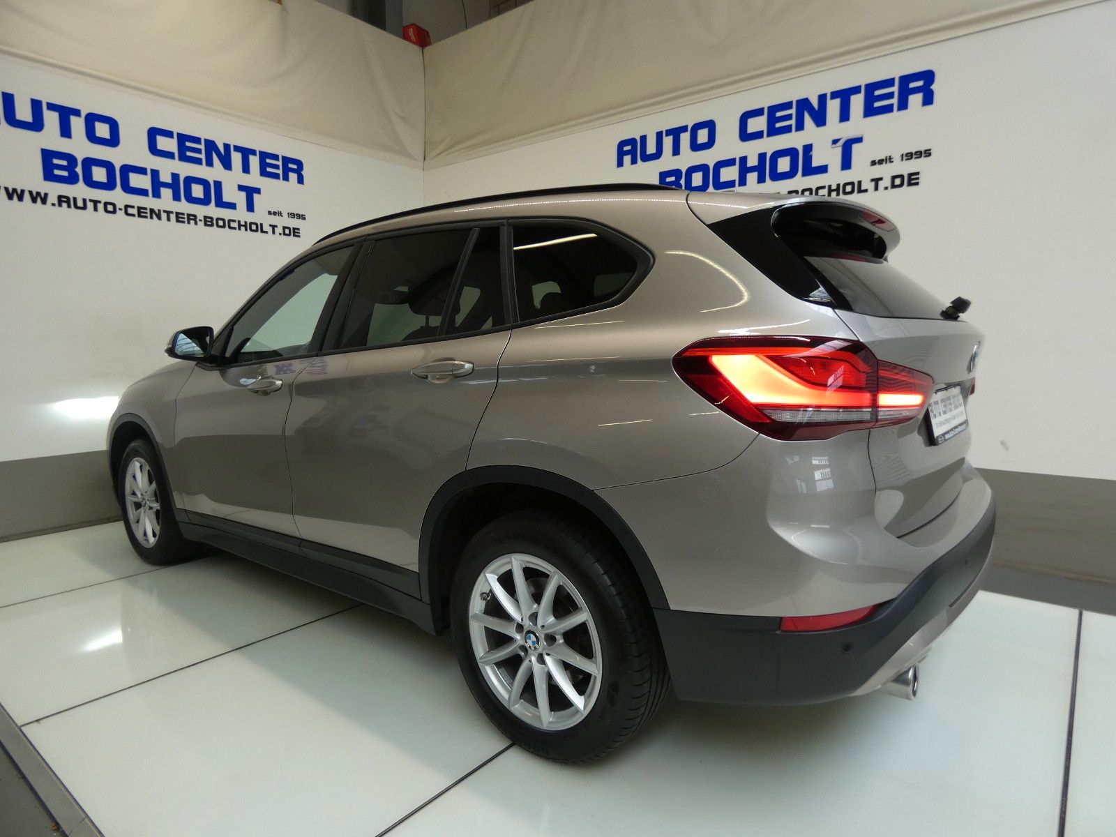 BMW X1 xDrive 25 d Advantage - Samsaru's Car Outlet