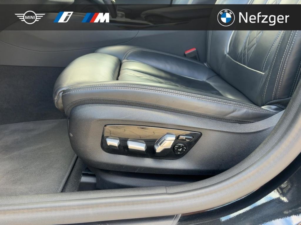 BMW 540 i xDrive Touring M Sport Head-Up Park-Assist
