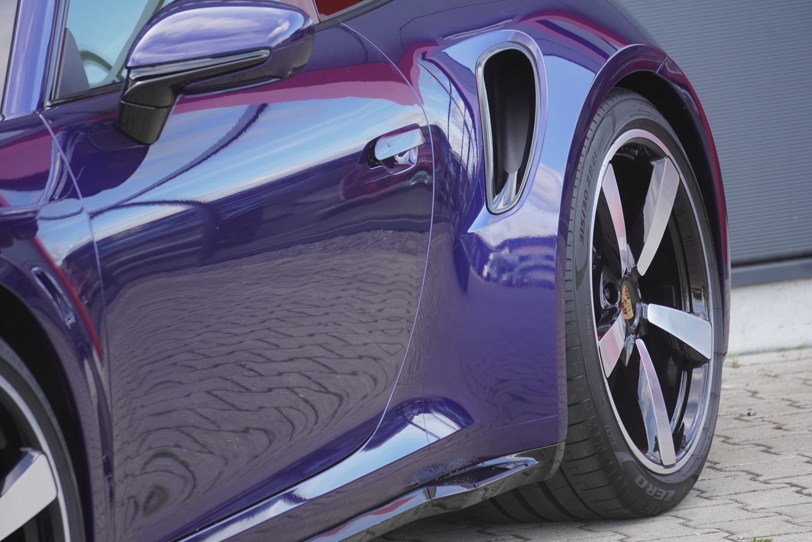 Porsche 992 Turbo S Sport Design - Samsaru's Car Outlet