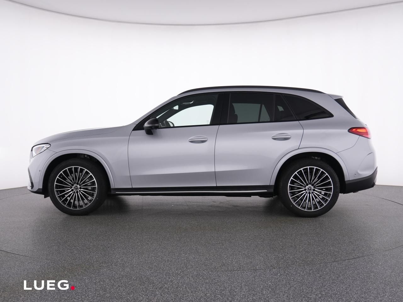 Mercedes-Benz GLC 200 d 4M AMG+NIGHT+20''+PANO+AHK+SOUND+360°+