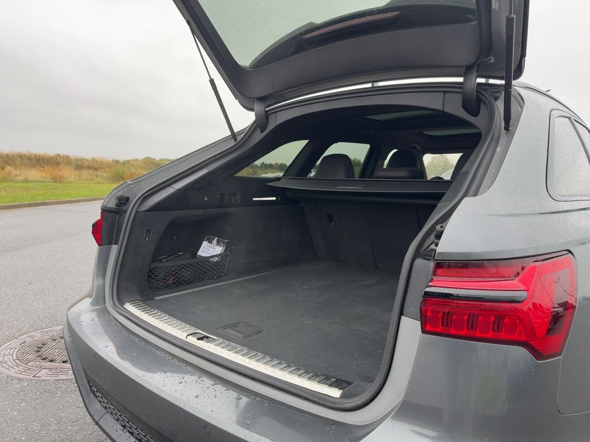 Audi RS6 Avant 4.0 TFSI QUATTRO+NAVI+MATRIX+AHK+HEAD