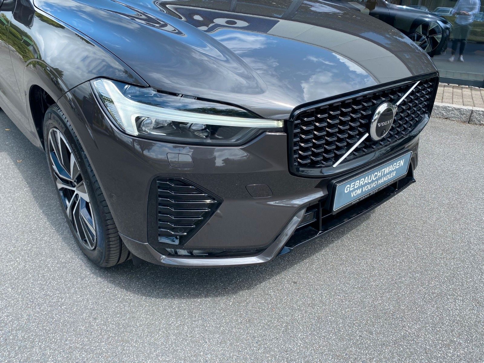 Volvo XC 60 B5 AWD Ultimate Dark - Samsaru's Car Outlet