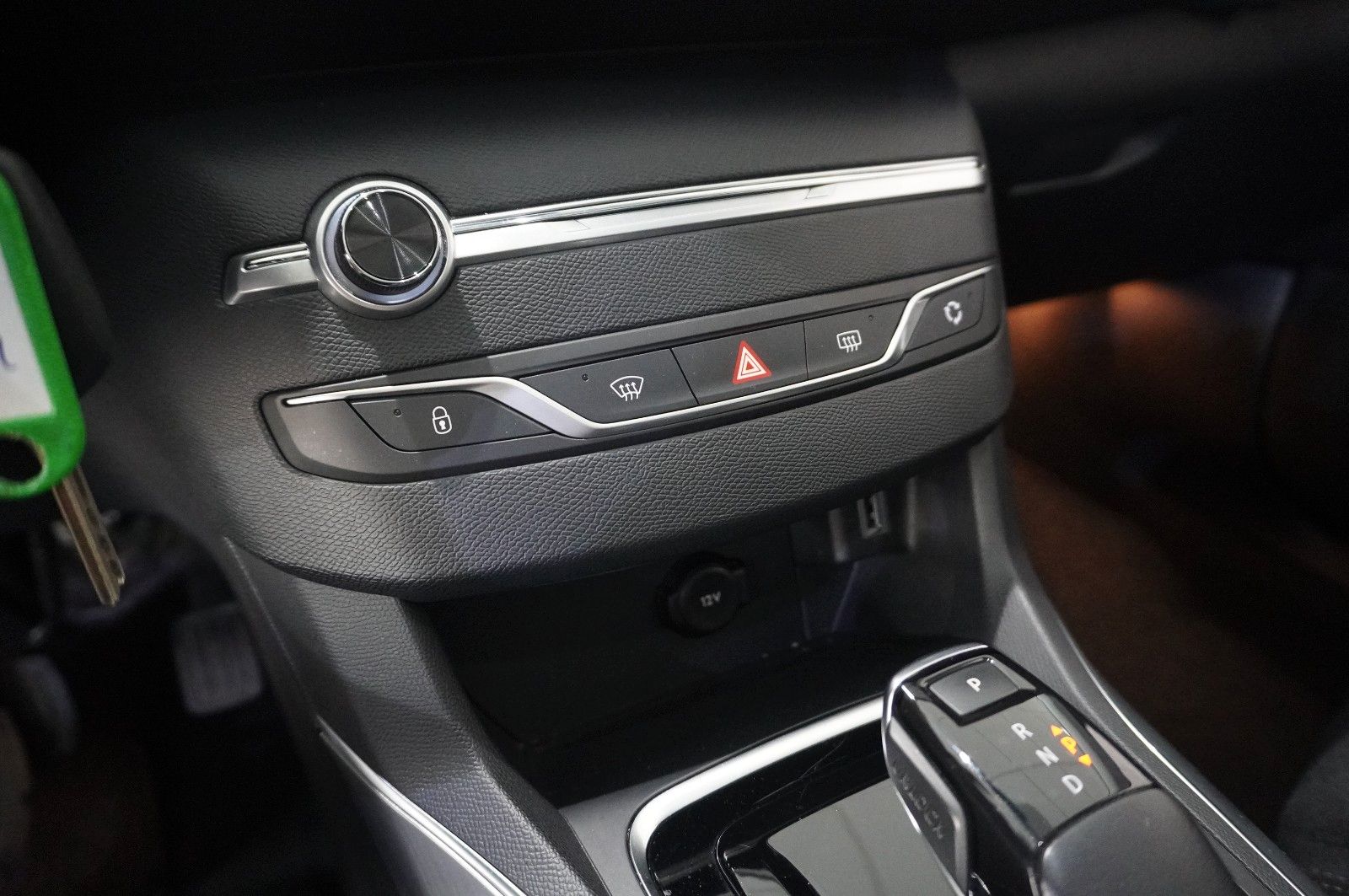Peugeot 308 SW 1.5D ALLURE - Samsaru's Car Outlet