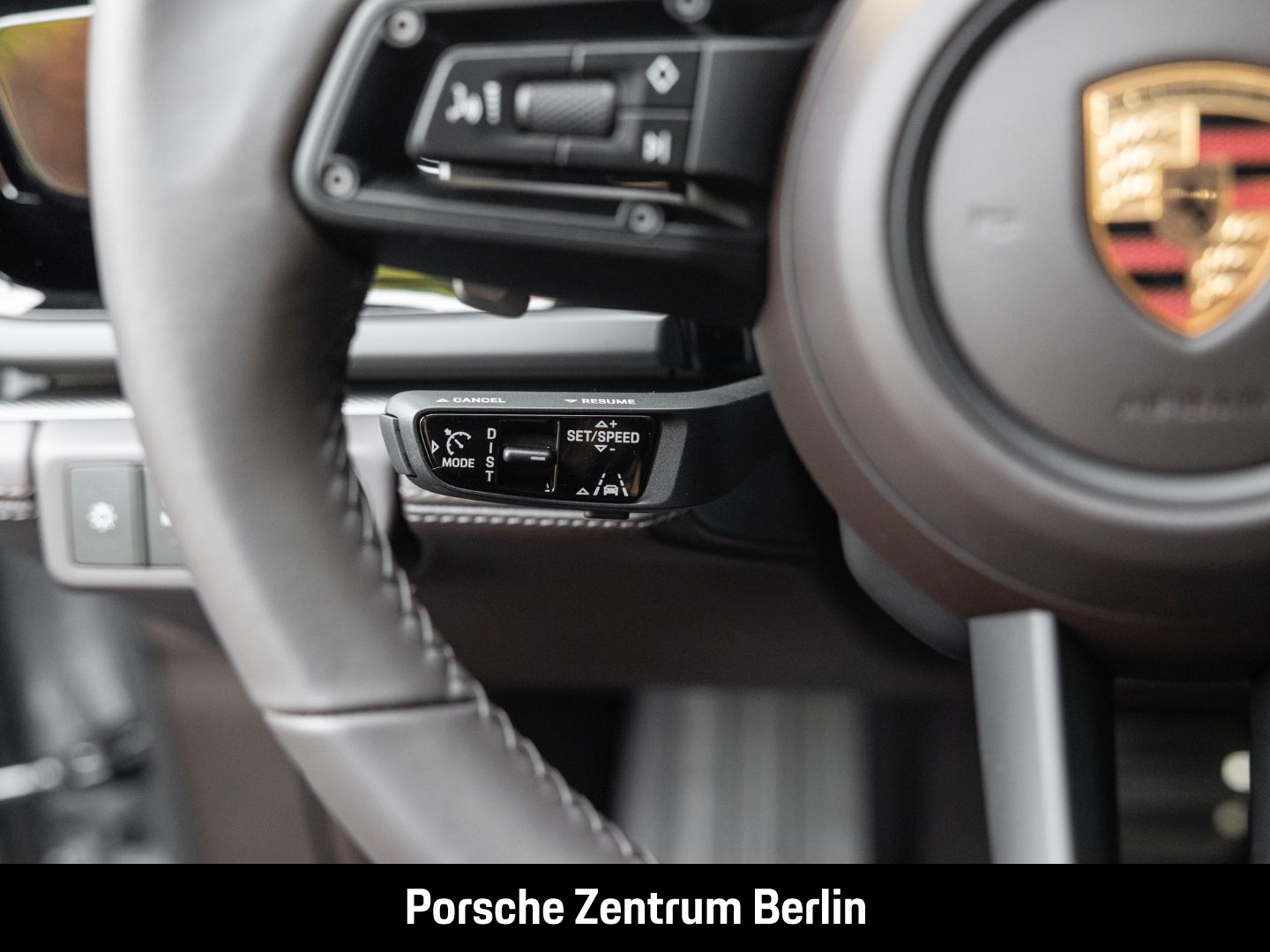 Porsche Panamera 4 E-Hybrid Massagesitze Burmester InnoD