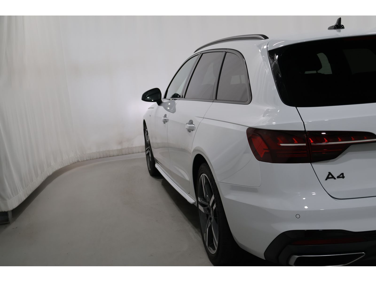 Audi A4 Avant 50 TDI quattro S line Matrix*SH*VC+
