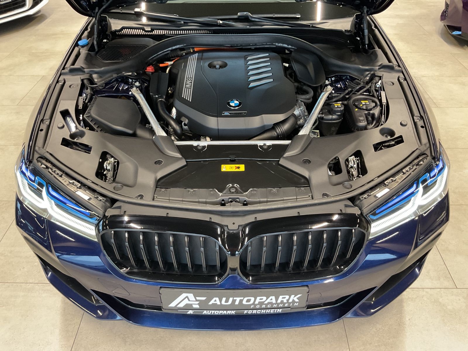 BMW 545e xDr. M Paket Exclusivleder HuD Laserl.