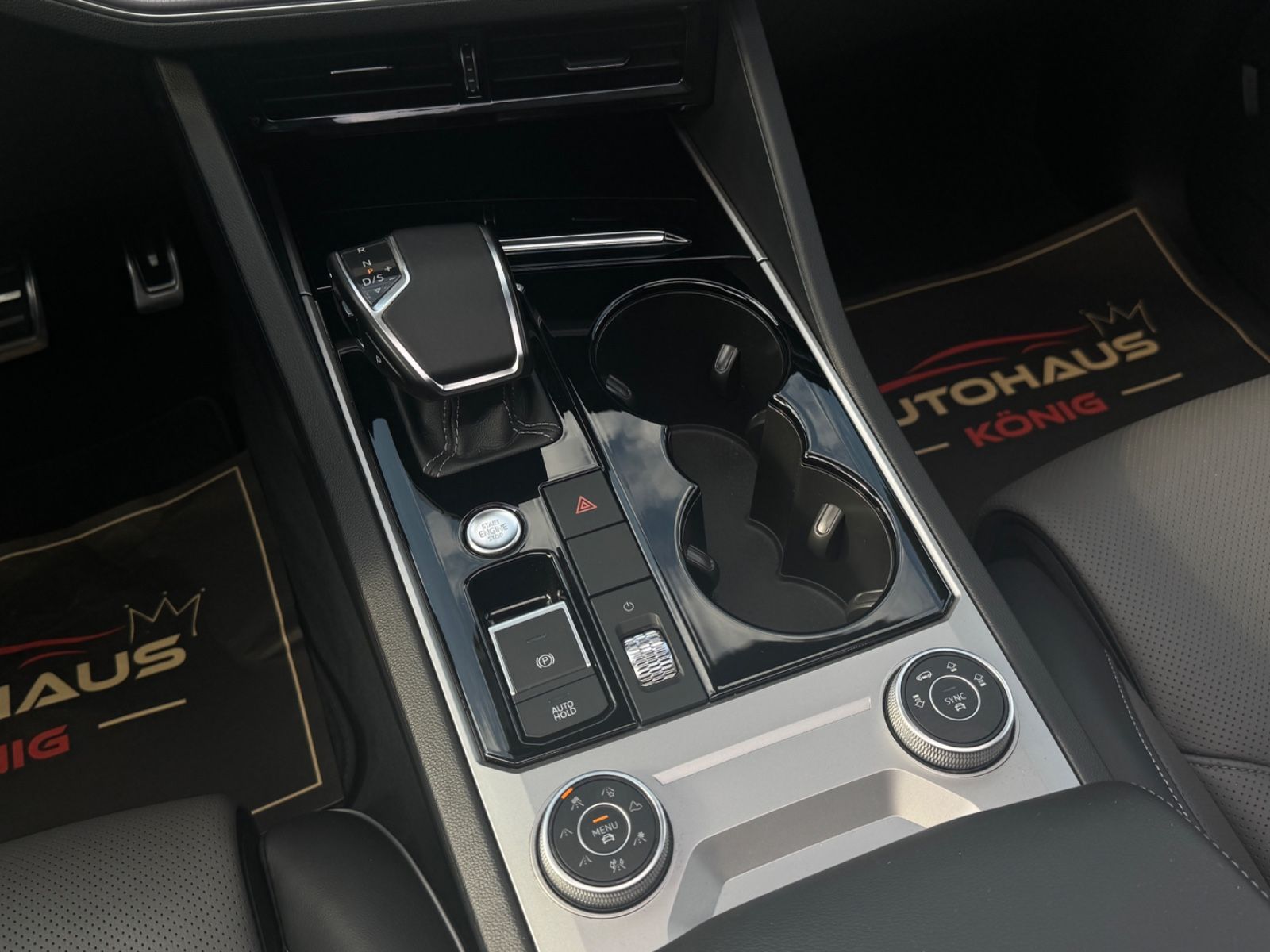 Volkswagen Touareg R-Line 4M Black - Samsaru's Car Outlet