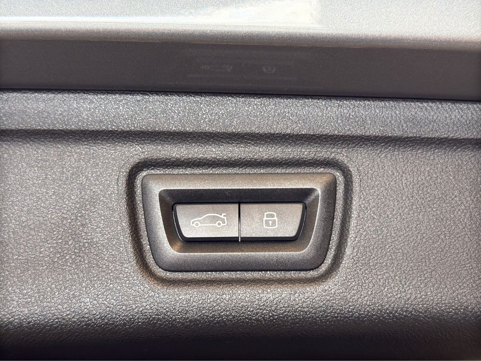 BMW 318i Touring M Sport ACC FL2 HUD KZU LED QI 360°