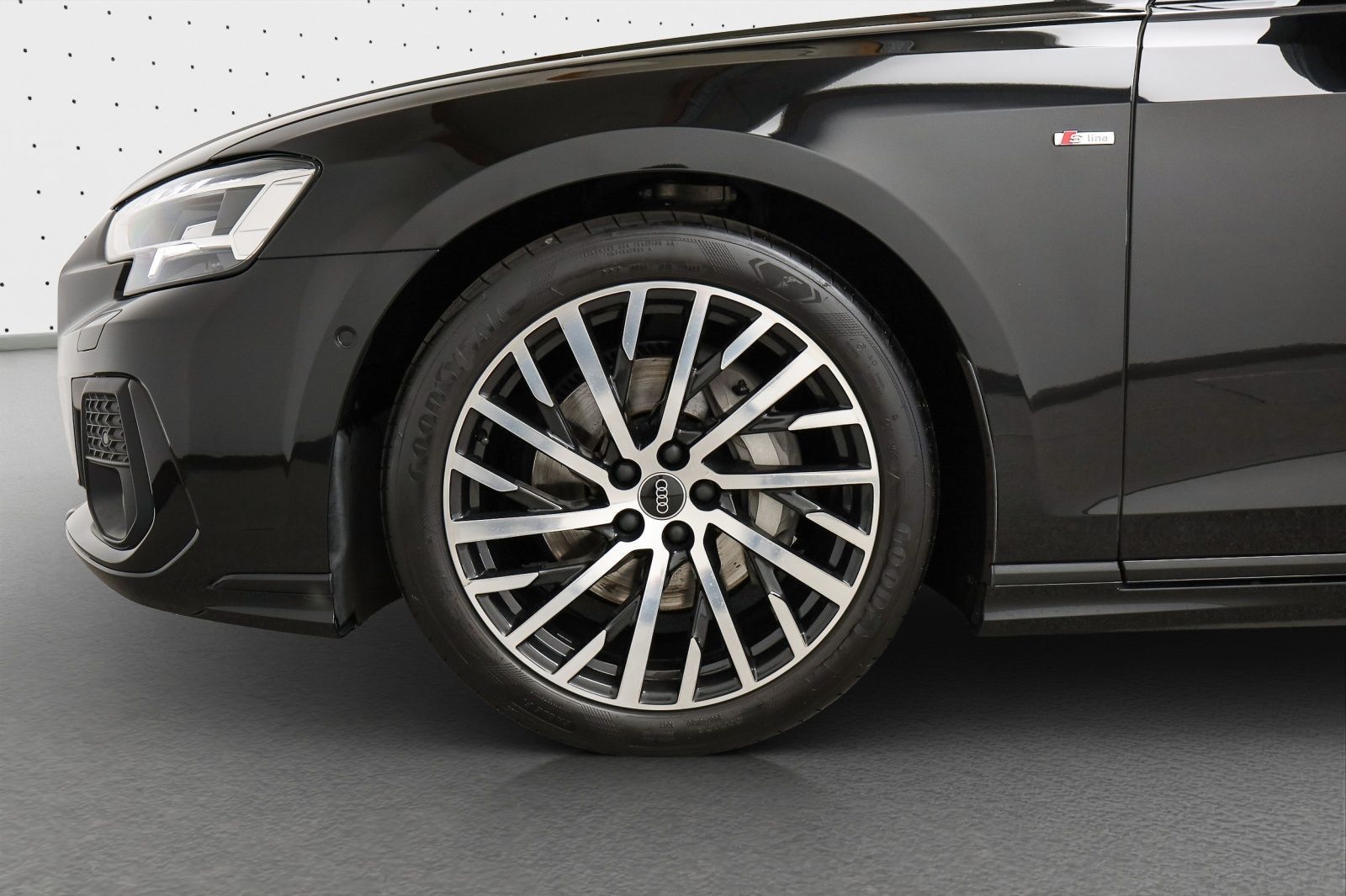 Audi A8 50 TDI qu. S line black - Samsaru's Car Outlet