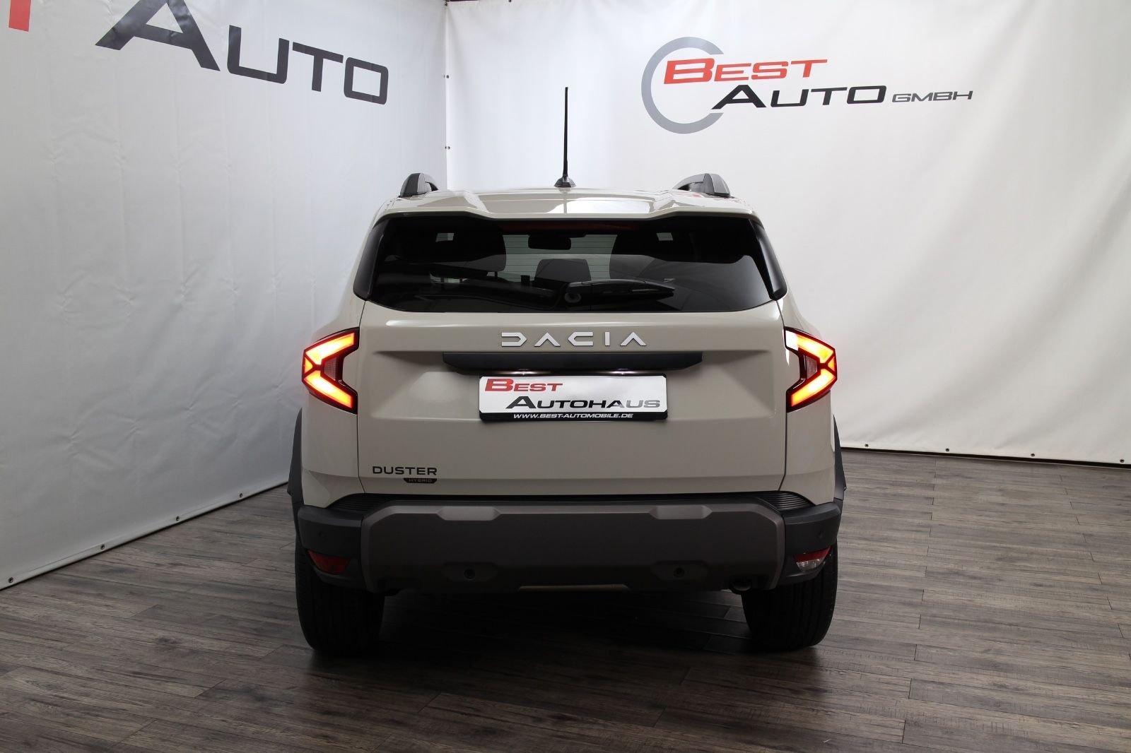 Dacia Duster III Hybrid 140 Journey - Samsaru's Car Outlet