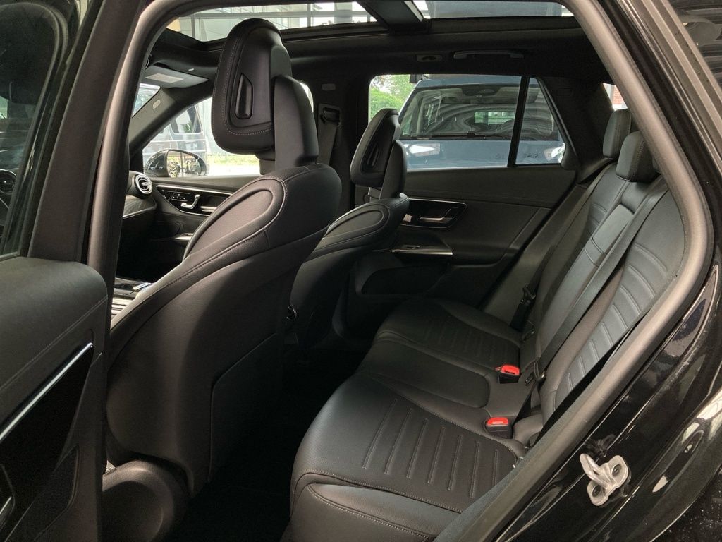 Mercedes-Benz GLC 220 d 4M AMG+Pano+AHK+Memory+Distronic+CarPl