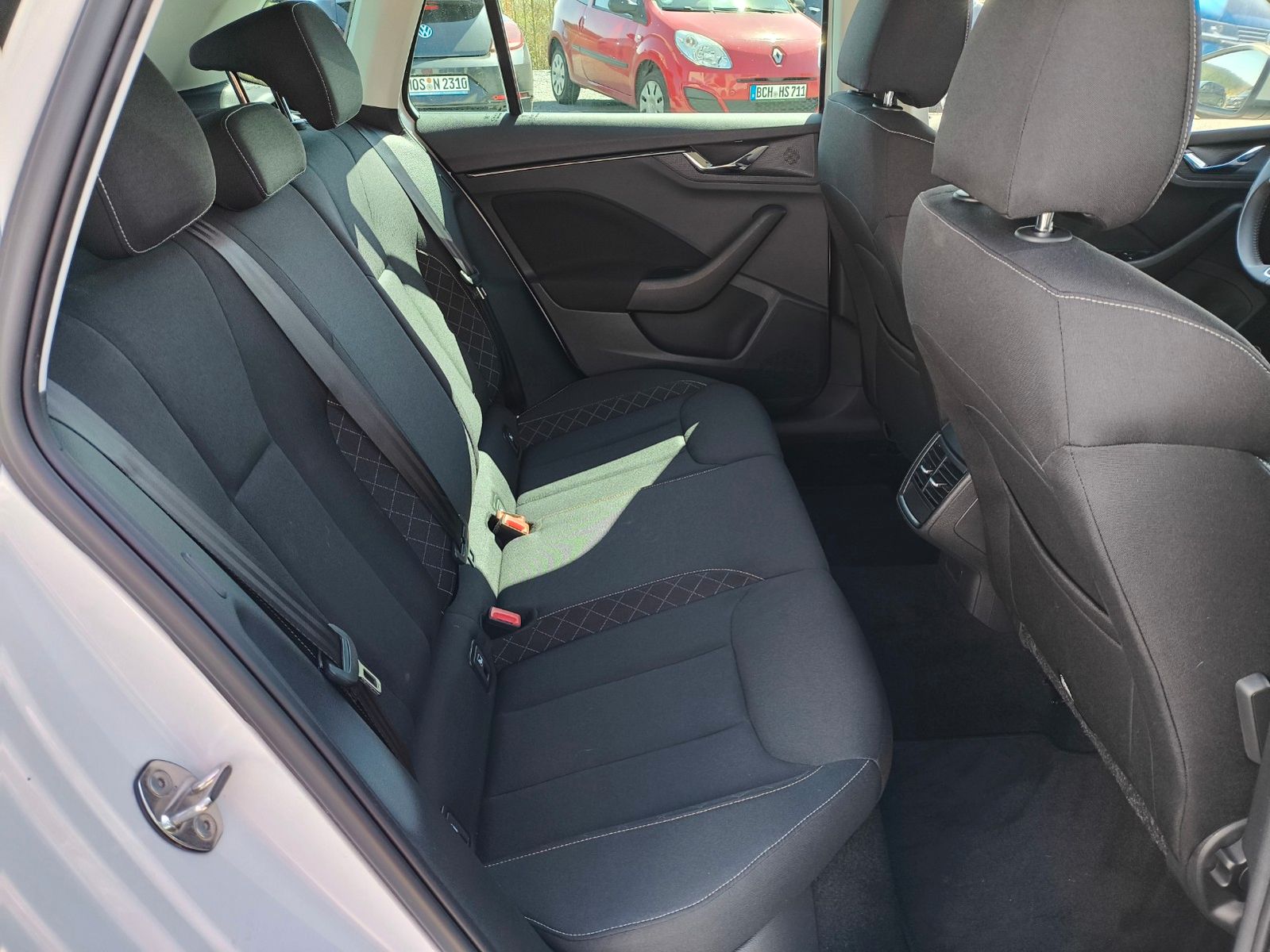 Skoda Kamiq 1.0 TSI DSG Drive - Samsaru's Car Outlet