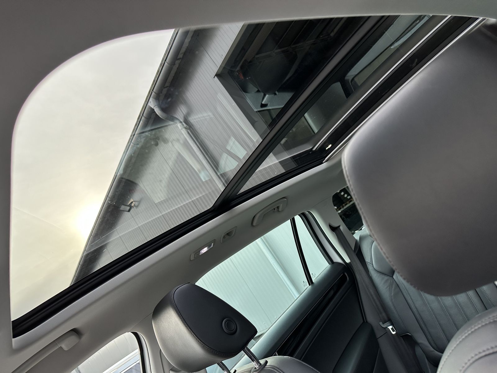 Skoda Kodiaq L&K 4x4 NAV+LED+AHK+360°+PANO+V-COCKPIT