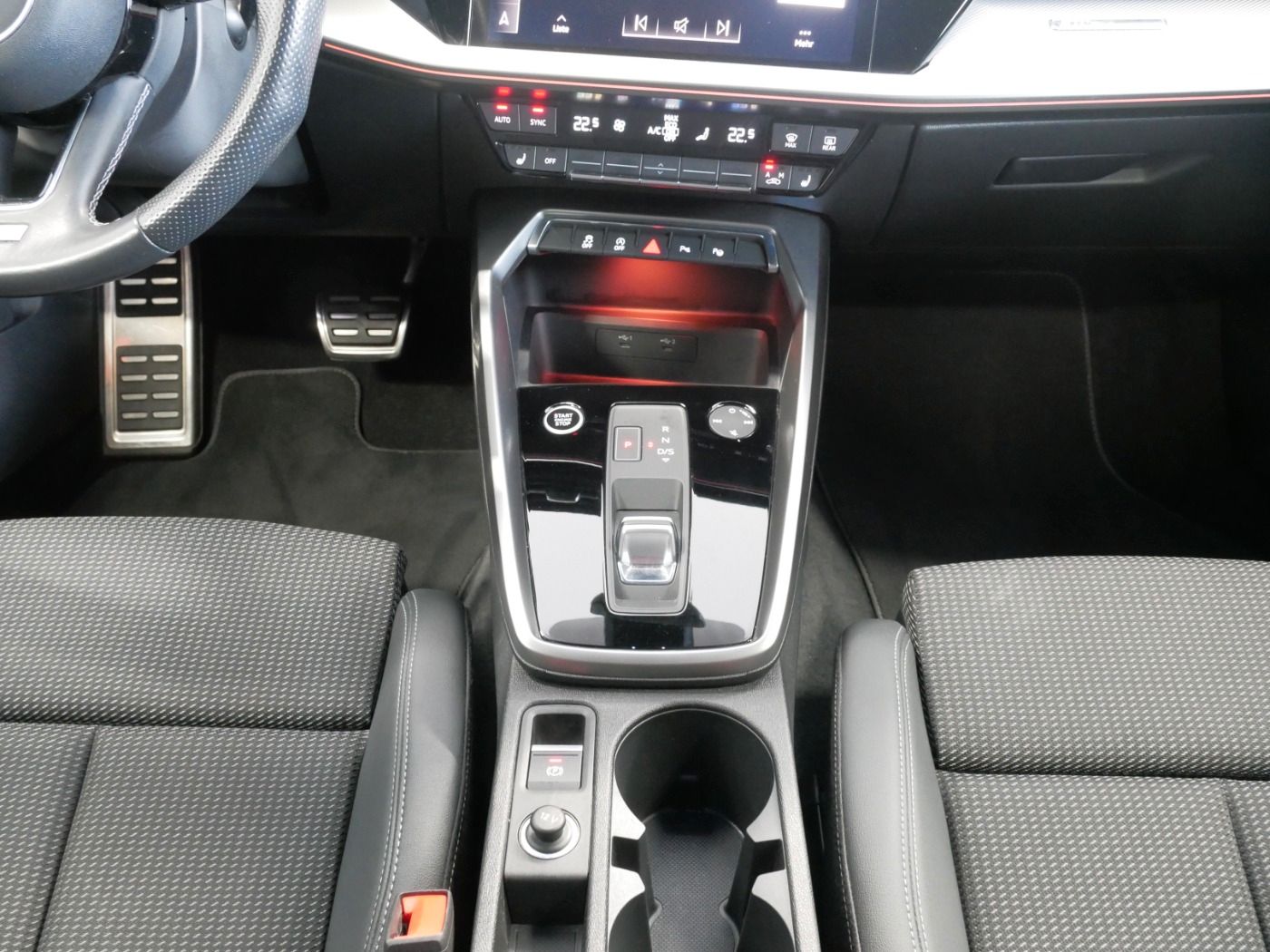 Audi A3 Sportback 35 TFSI edition one S line S tro. M