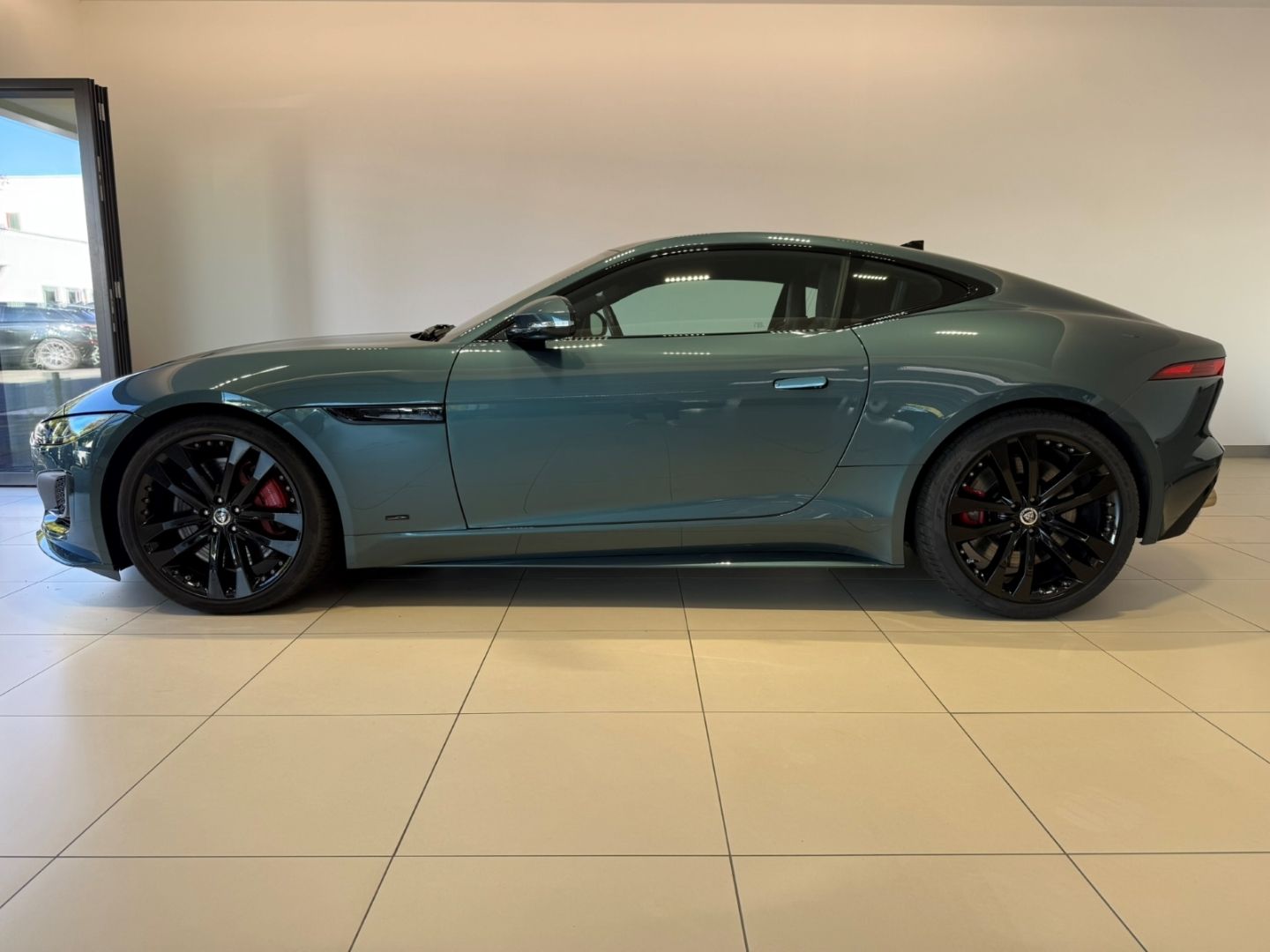 Jaguar F-Type P450 AWD Coupe 75 GLASDACH SITZKÜHLUNG