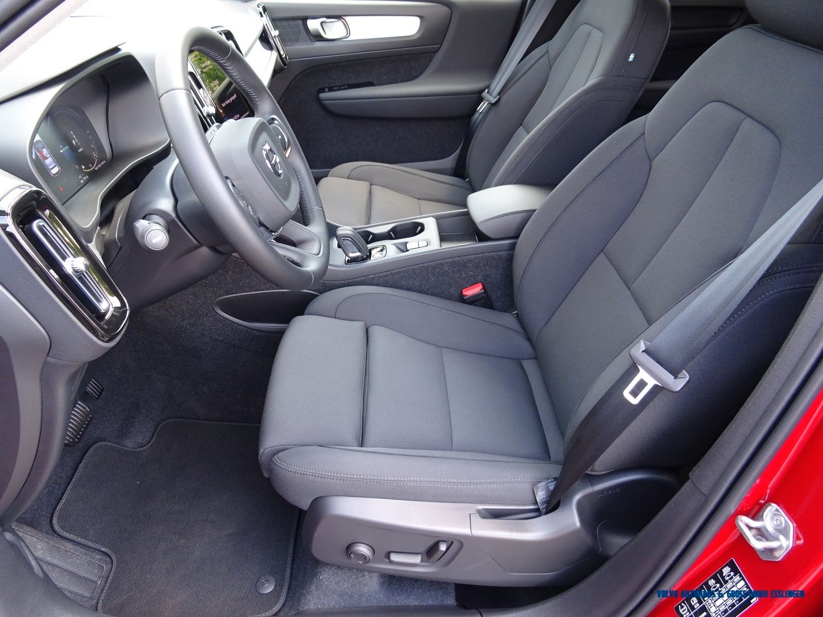 Volvo XC40 T5 Recharge R-Design Expression