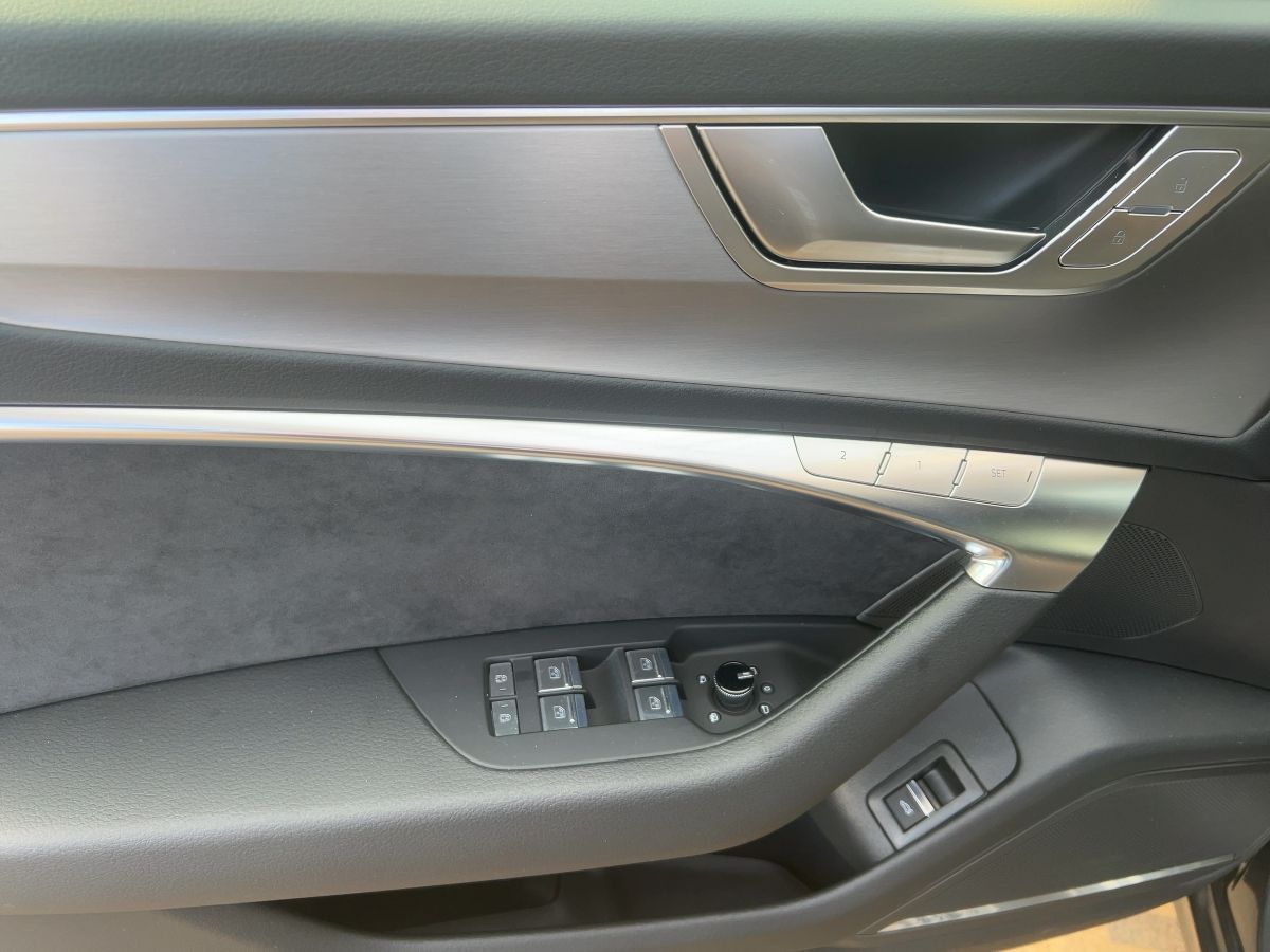 Audi A6 Avant 45 TFSI sport quattro S tronic S line - Samsaru's Car Outlet