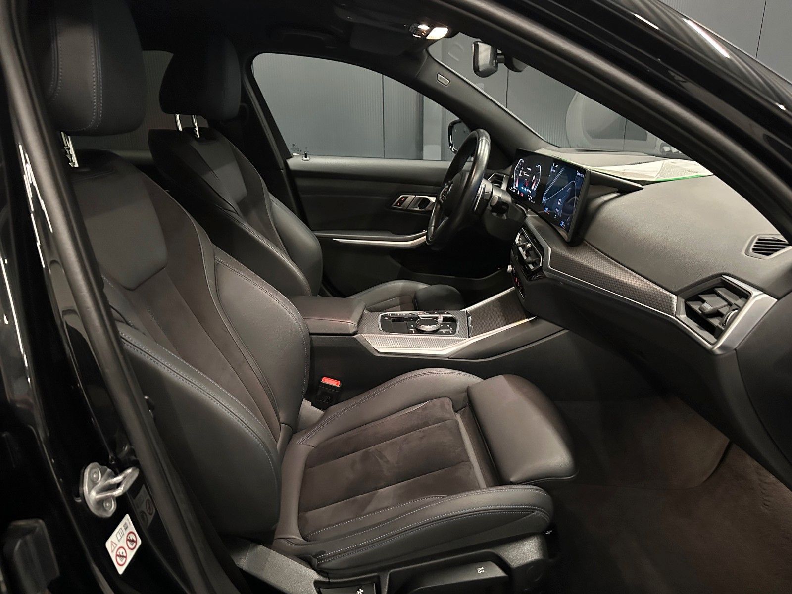 BMW 330d touring xDrive M-Sport - Samsaru's Car Outlet