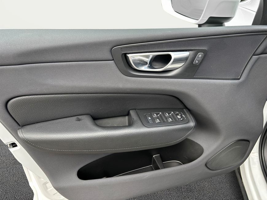 Volvo XC60 T6 AWD Recharge - Samsaru's Car Outlet