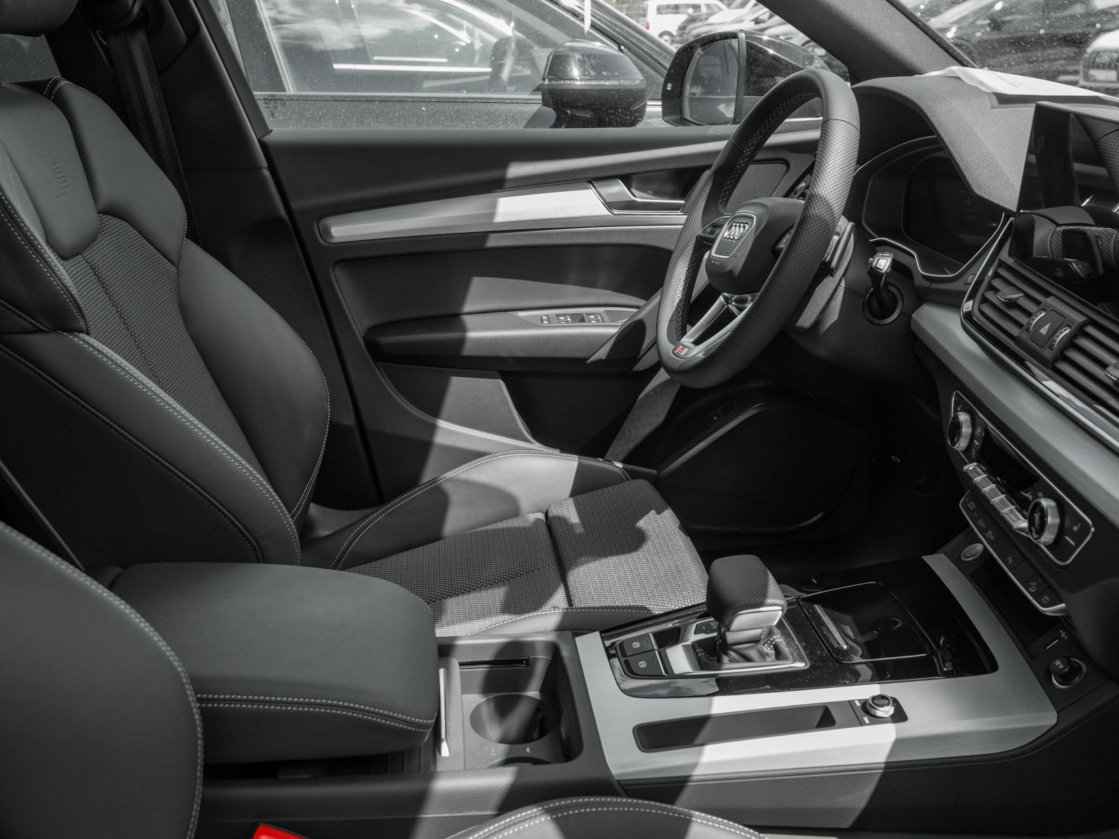 Audi Q5 Sportback 40 TFSI quattro S-line - Samsaru's Car Outlet
