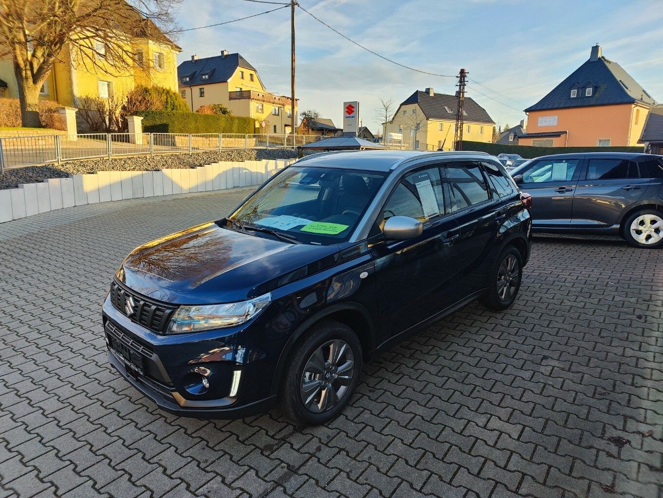 Suzuki Vitara 1.5 Hybrid Comfort 4x4 - Samsaru's Car Outlet