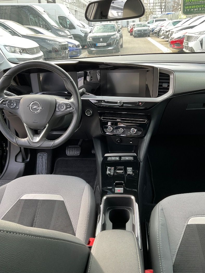 Opel Mokka e Elegance - Samsaru's Car Outlet