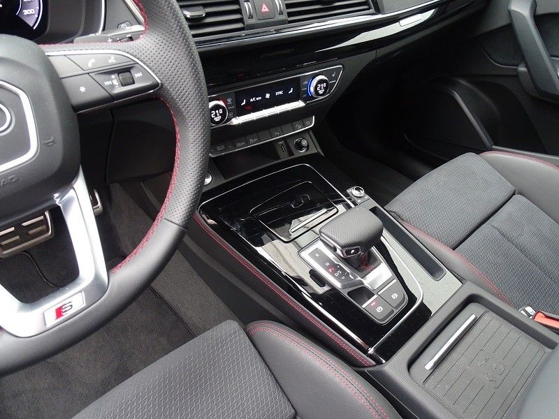 Audi Q5 Sportback 45 TFSI S Line - Samsaru's Car Outlet