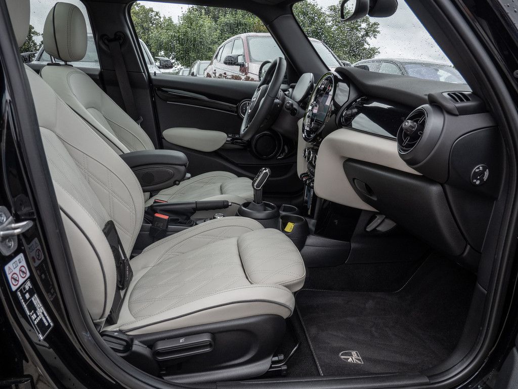 MINI Cooper Mini Yours Trim - Samsaru's Car Outlet