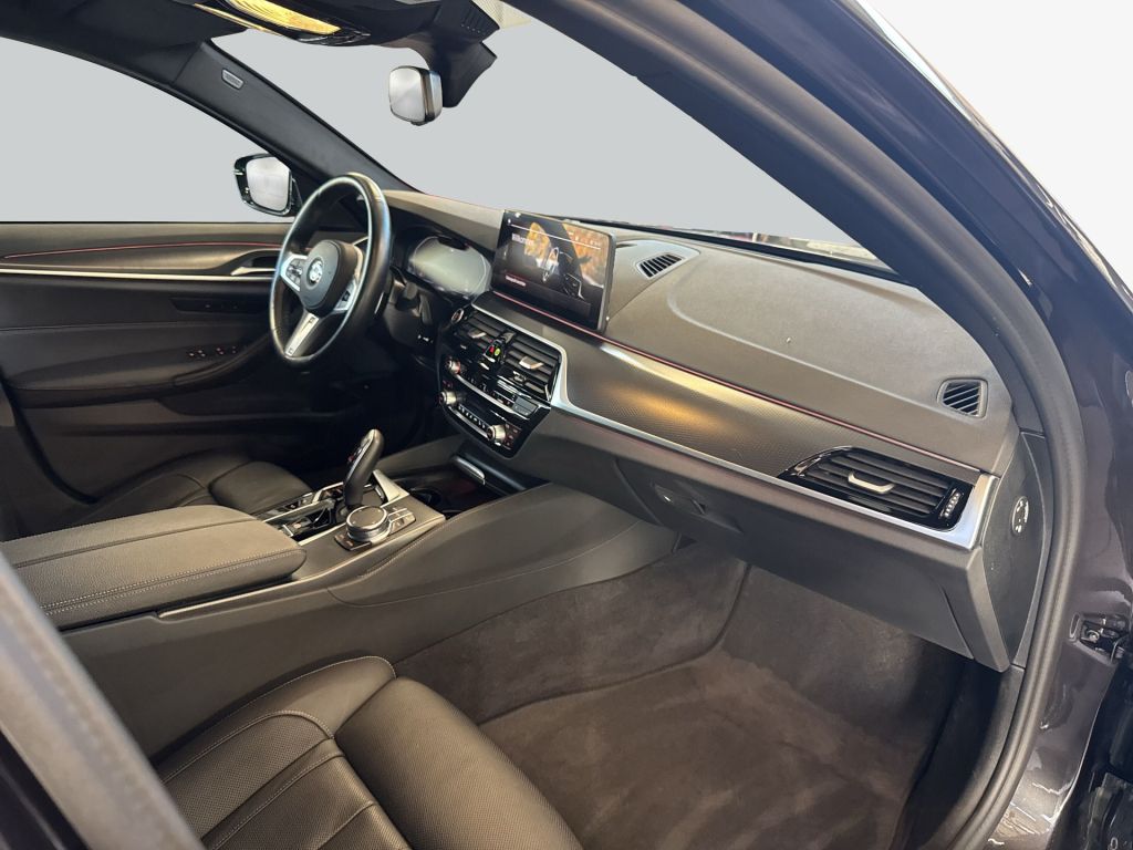 BMW 520d Touring Aut. Head-Up Laser Pano HiFi