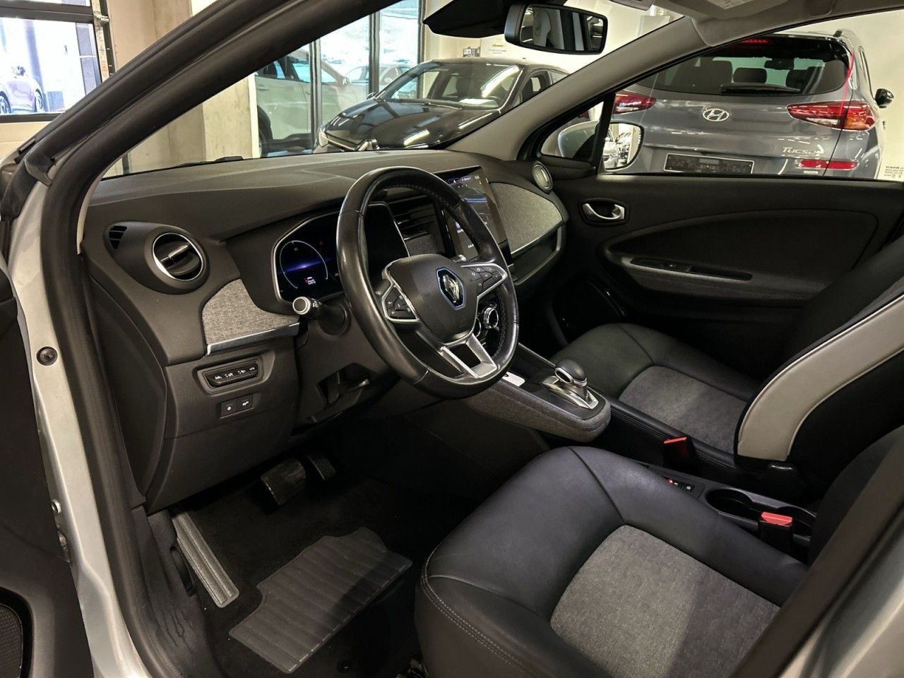 Renault Zoe Intens - Samsaru's Car Outlet