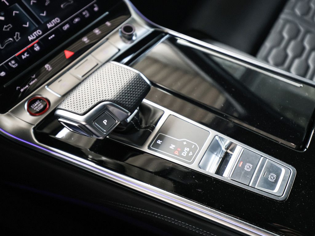 Audi RS 6 Avant 4.0 TFSI quattro Keramik 305 kmh AHK