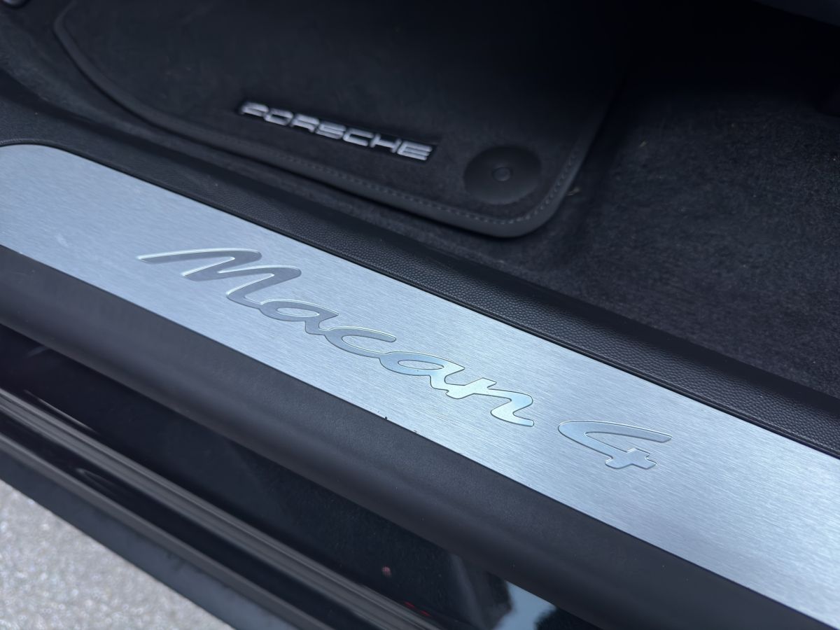 Porsche Macan 4 | Luftfederung | Panorama | BOSE | AHK |