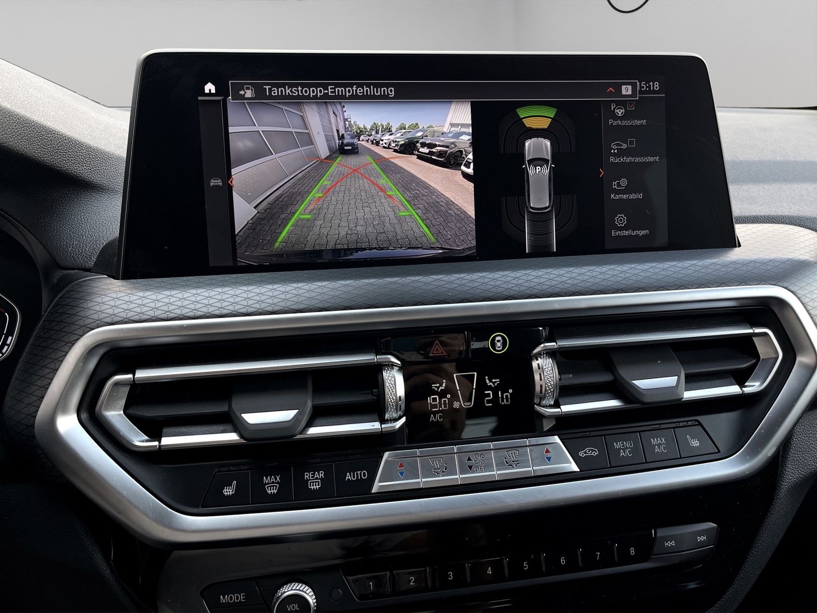 BMW X3 xDrive20i M SPORTPAKET - Samsaru's Car Outlet