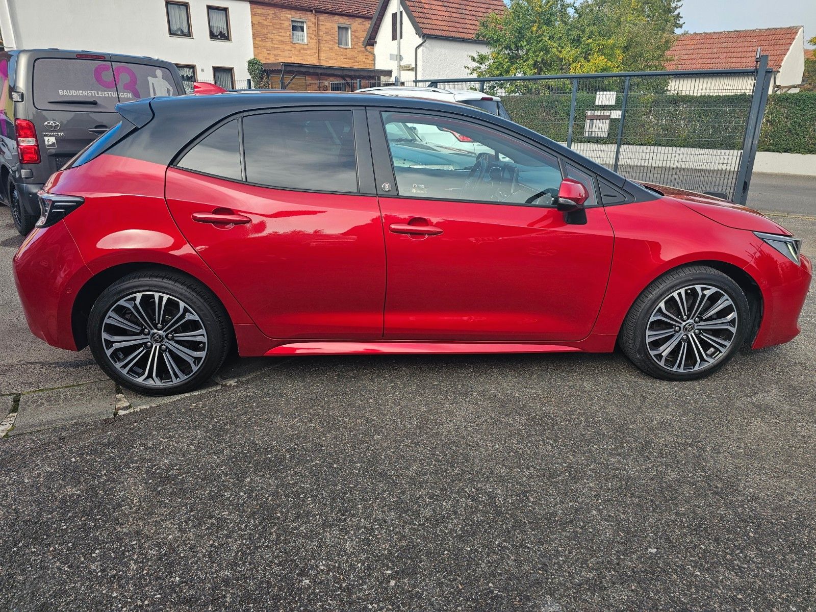 Toyota Corolla Hybrid Team D BI-LED Kamera Navi 135 KW