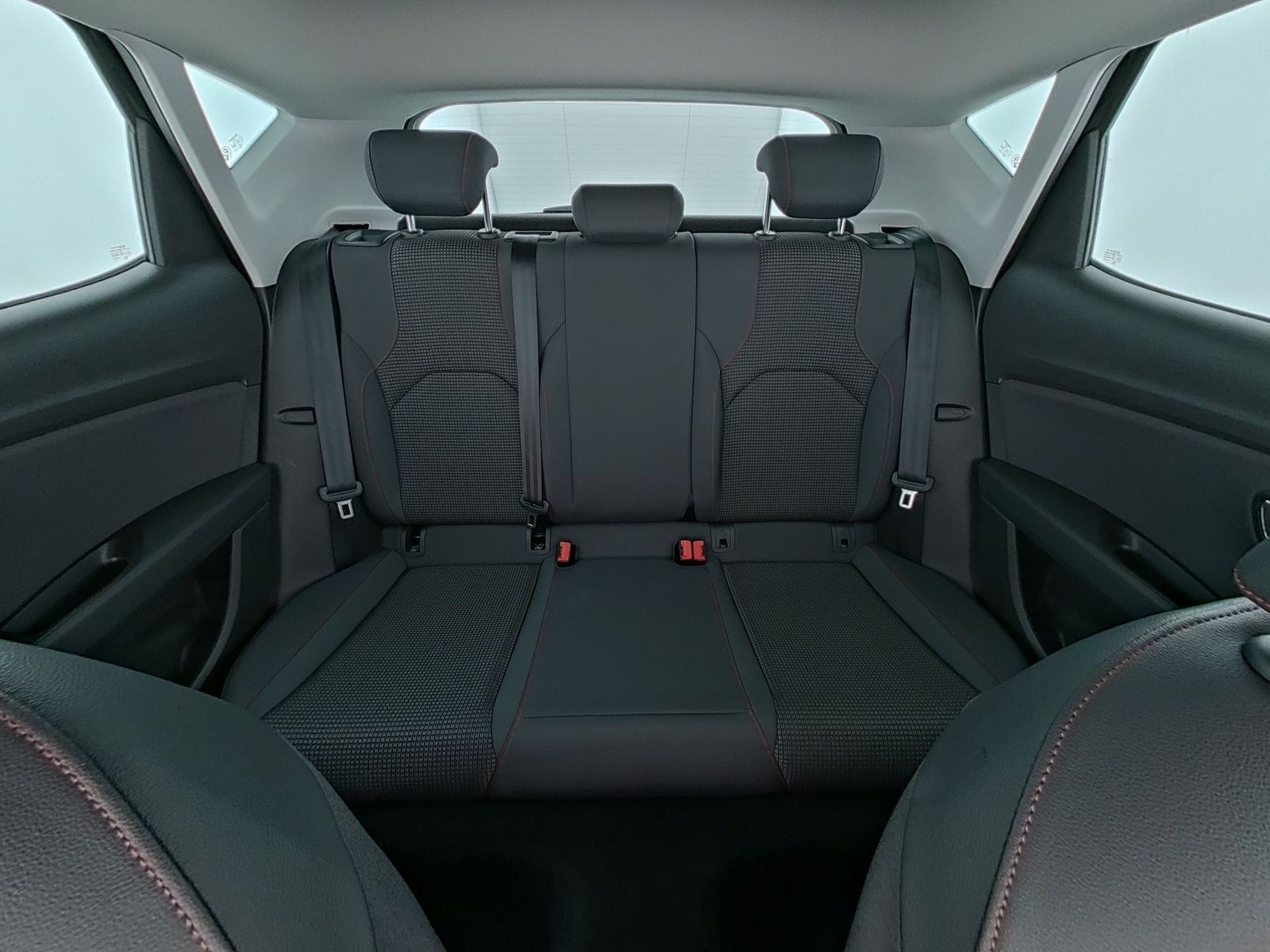 Seat Leon FR - Samsaru's Car Outlet